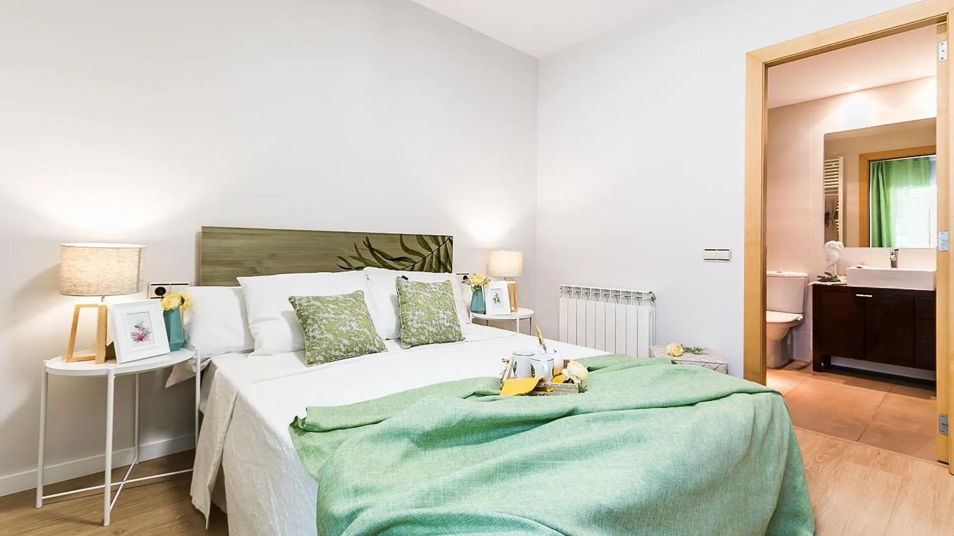 Top Family Apartment By Lofties Terrassa 0*,  España