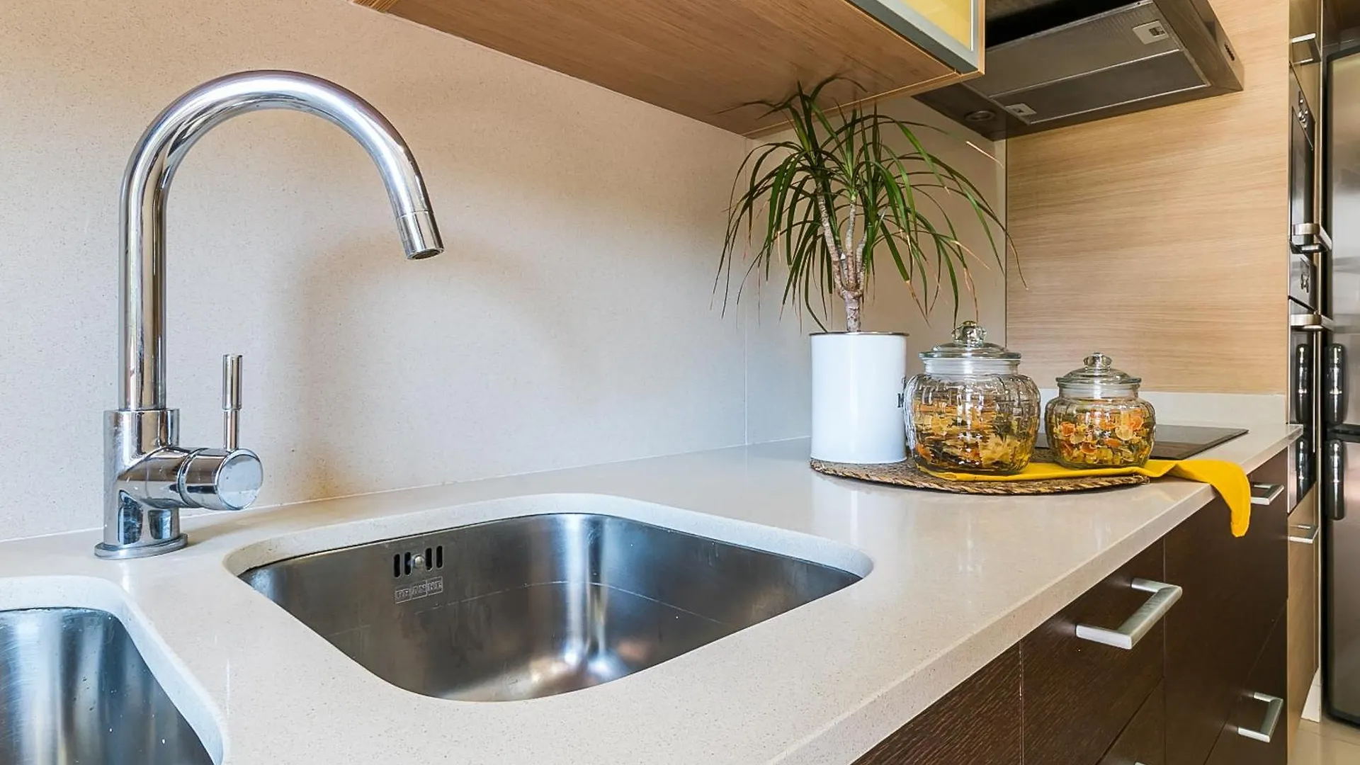 Top Family Apartment By Lofties Terrassa