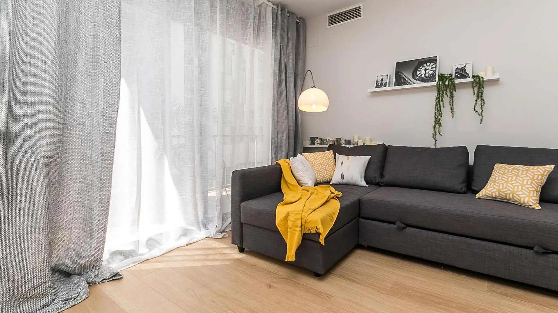 Top Family Apartment By Lofties Terrassa 0*,  Spain